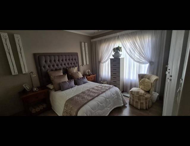 3 BEDROOM TOWNHOUSE FOR SALE IN ANNLIN